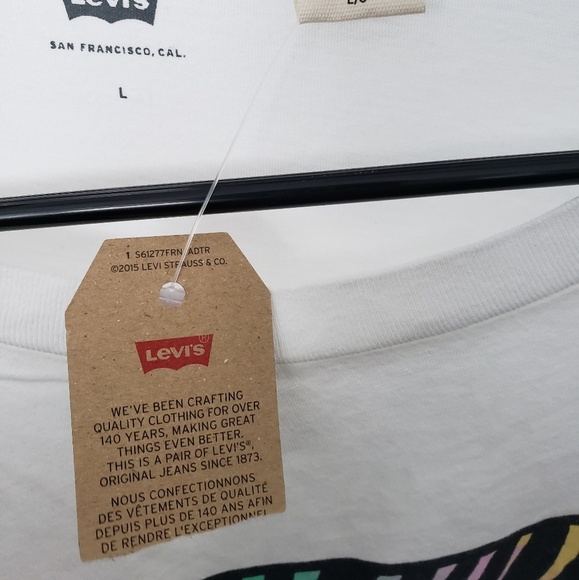 T-Shirt - Picture 4 of 4